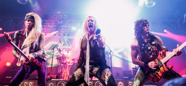 Konzertfotografie: Steel Panther spielte in Huxleys Neue Welt.